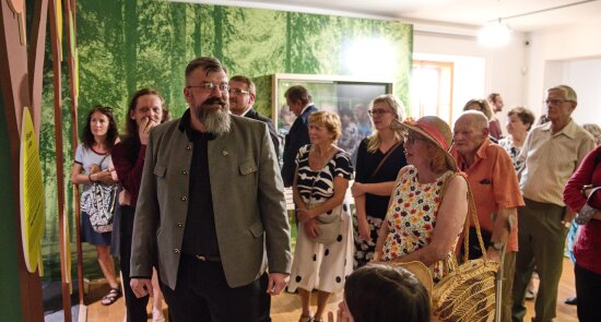 Vernisáž výstavy Lesem